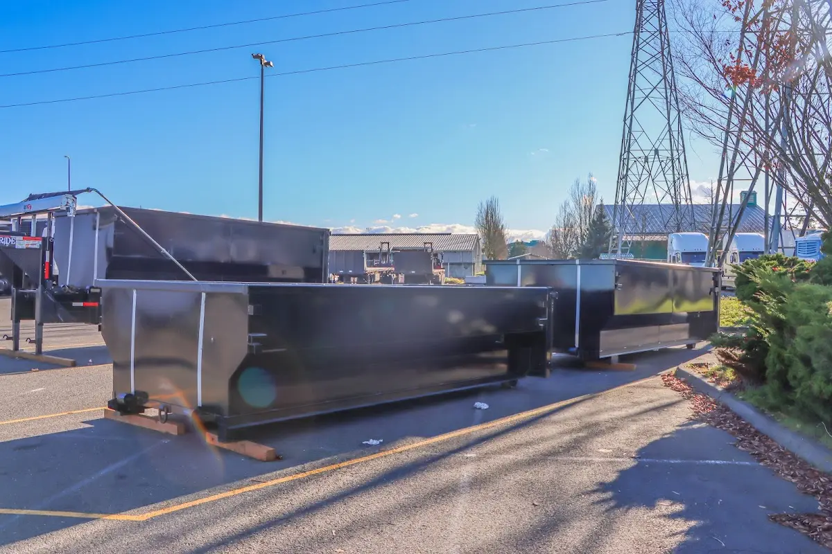 Professional dumpster rental and junk removal service in Clarendon